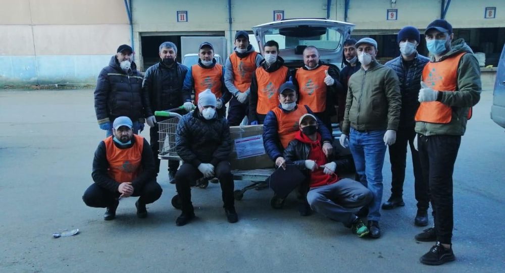 Волонтеры «Нур» помогли 350 таджикским семьям Москвы