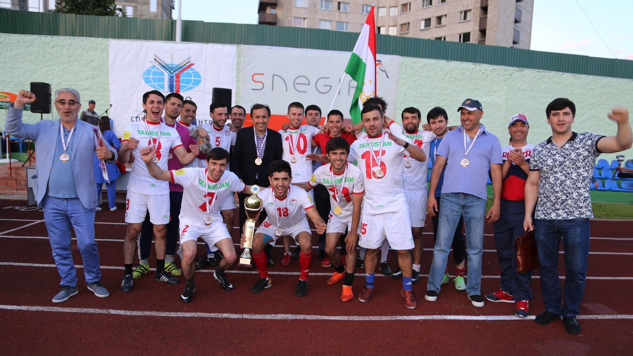 Футболисты «НУР», заняли первое место в Кубке ректора МГИМО по мини-футболу